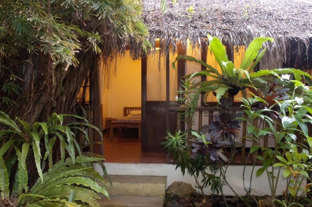 Blue Bayou Bungalows Balabag  Kültér fotó