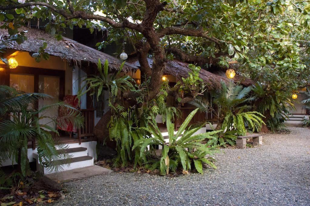 Blue Bayou Bungalows Balabag  Kültér fotó